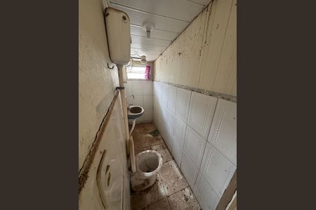 Casa à venda com 360m², 7 quartos e 4 vagas Casa à venda com 360m², 7 quartos e 4 vagasBanheiro do anexo 5
