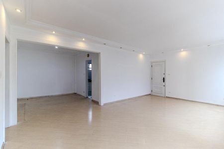 Apartamento à venda com 134m², 3 quartos e 1 vaga Apartamento à venda com 134m², 3 quartos e 1 vagaSala