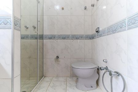 Apartamento à venda com 134m², 3 quartos e 1 vaga Apartamento à venda com 134m², 3 quartos e 1 vagaBanheiro da Suíte
