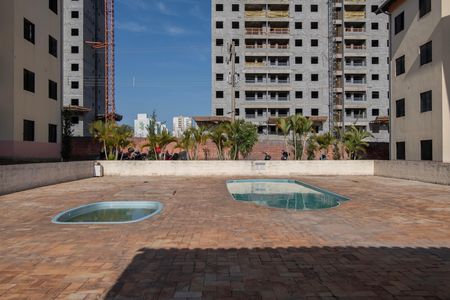 Apartamento para alugar com 62m², 2 quartos e 1 vaga Apartamento para alugar com 62m², 2 quartos e 1 vagaÁrea Comum - Piscinas