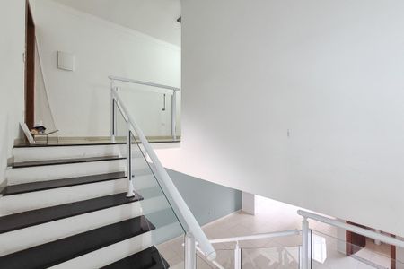Casa para alugar com 270m², 3 quartos e 6 vagas Casa para alugar com 270m², 3 quartos e 6 vagasSala 2