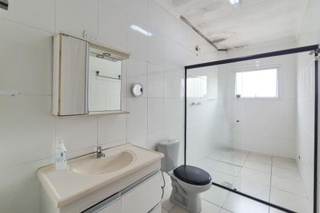 Casa para alugar com 270m², 3 quartos e 6 vagas Casa para alugar com 270m², 3 quartos e 6 vagasBanheiro da Suíte 1