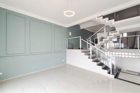 Casa para alugar com 270m², 3 quartos e 6 vagas Casa para alugar com 270m², 3 quartos e 6 vagasSala