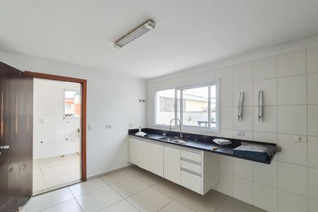 Casa para alugar com 270m², 3 quartos e 6 vagas Casa para alugar com 270m², 3 quartos e 6 vagasCozinha