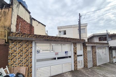 Casa para alugar com 270m², 3 quartos e 6 vagas Casa para alugar com 270m², 3 quartos e 6 vagasfachada