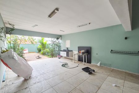 Casa para alugar com 270m², 3 quartos e 6 vagas Casa para alugar com 270m², 3 quartos e 6 vagasQuintal
