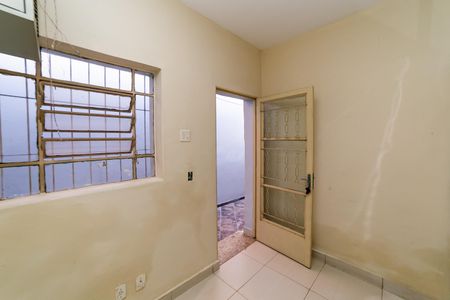 Sala de casa para alugar com 4 quartos, 100m² em Santa Efigênia, Belo Horizonte