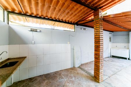 Área de Serviço de casa para alugar com 4 quartos, 100m² em Santa Efigênia, Belo Horizonte
