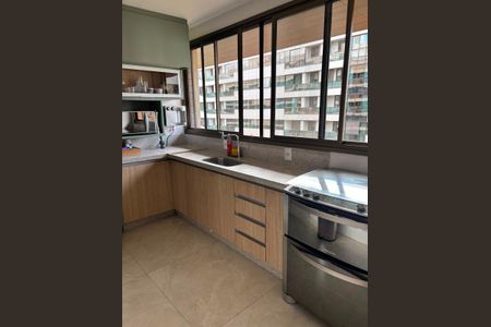 Cozinha de apartamento para alugar com 2 quartos, 100m² em SHCNW, Brasília