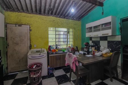 Casa à venda com 70m², 2 quartos e 1 vaga Casa à venda com 70m², 2 quartos e 1 vagaSala/Cozinha