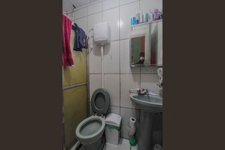 Casa à venda com 70m², 2 quartos e 1 vaga Casa à venda com 70m², 2 quartos e 1 vagaBanheiro