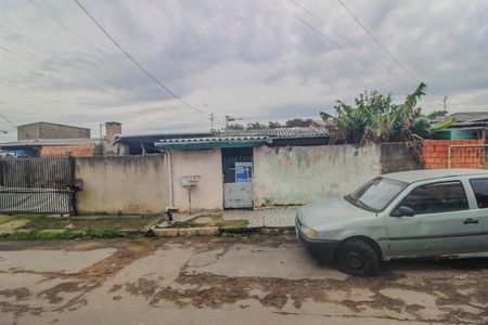 Casa à venda com 70m², 2 quartos e 1 vaga Casa à venda com 70m², 2 quartos e 1 vagaFachada