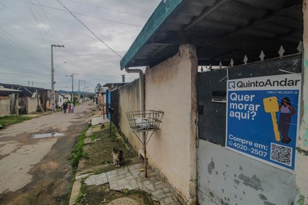 Casa à venda com 70m², 2 quartos e 1 vaga Casa à venda com 70m², 2 quartos e 1 vagaHall de entrada/Garagem