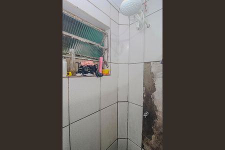 Casa à venda com 70m², 2 quartos e 1 vaga Casa à venda com 70m², 2 quartos e 1 vagaBanheiro