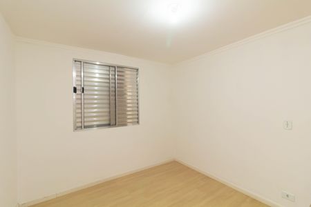 Quarto 2 de apartamento para alugar com 2 quartos, 45m² em Guaianases, São Paulo