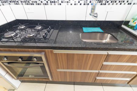 Apartamento para alugar com 45m², 2 quartos e 1 vaga Apartamento para alugar com 45m², 2 quartos e 1 vagaCozinha e Área de Serviço