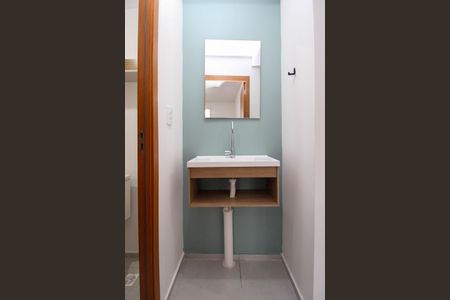 Apartamento para alugar com 38m², 2 quartos e sem vaga Apartamento para alugar com 38m², 2 quartos e sem vagaBanheiro