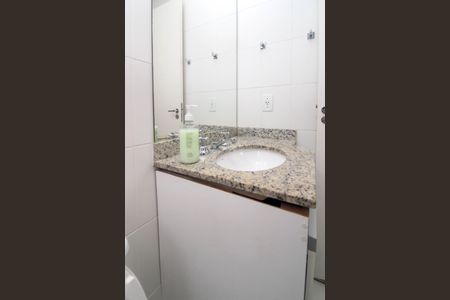Apartamento à venda com 75m², 2 quartos e 2 vagas Apartamento à venda com 75m², 2 quartos e 2 vagasBanheiro Suíte
