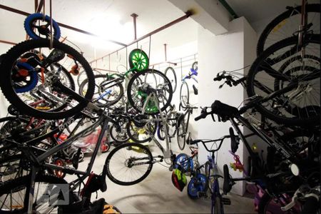Bicicletário de apartamento à venda com 2 quartos, 75m² em Jardim Colombo, São Paulo