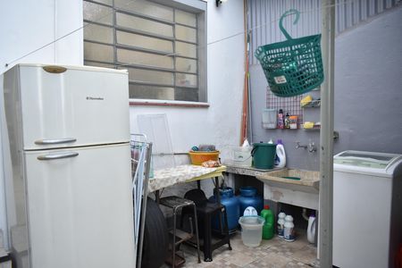 Casa à venda com 130m², 2 quartos e 1 vagaÁrea de Serviço