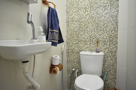 Casa à venda com 130m², 2 quartos e 1 vagaBanheiro externo