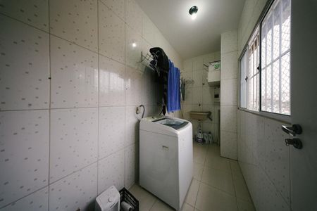 Casa para alugar com 73m², 2 quartos e 1 vagaÁrea de Serviço