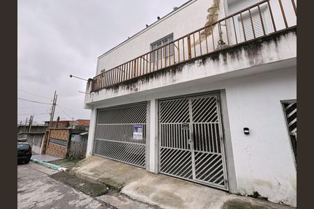Casa para alugar com 73m², 2 quartos e 1 vagaFachada
