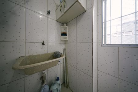 Casa para alugar com 73m², 2 quartos e 1 vagaÁrea de Serviço