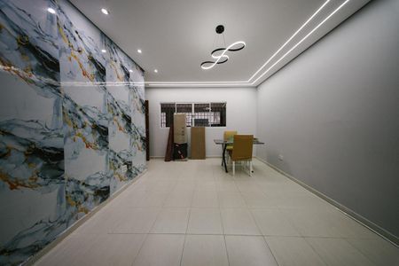 Casa para alugar com 73m², 2 quartos e 1 vagaSala