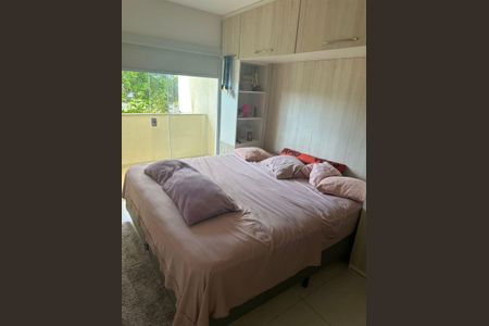 Casa de condomínio à venda com 190m², 4 quartos e 1 vaga Casa de condomínio à venda com 190m², 4 quartos e 1 vagaQuarto