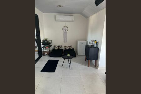 Sala de casa de condomínio à venda com 4 quartos, 190m² em Recreio dos Bandeirantes, Rio de Janeiro
