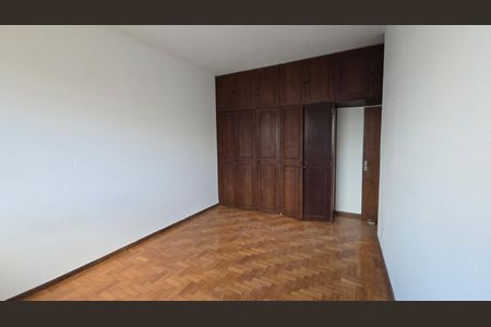 Casa para alugar com 210m², 5 quartos e 1 vaga