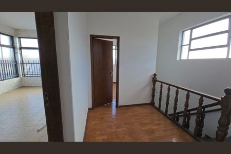 Sala de casa para alugar com 5 quartos, 210m² em Santa Ines, Belo Horizonte