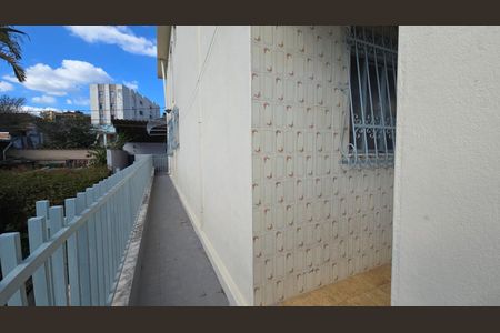 Casa para alugar com 210m², 5 quartos e 1 vaga