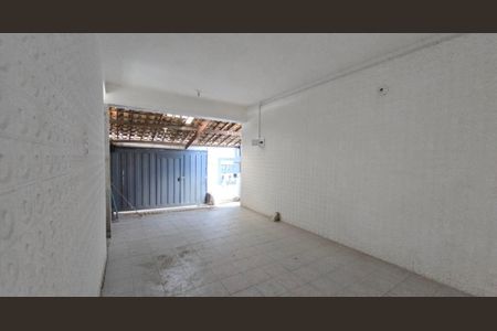 Casa para alugar com 210m², 5 quartos e 1 vaga