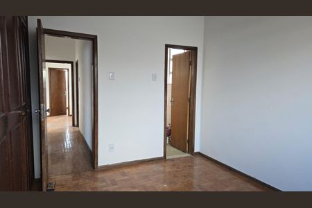 Casa para alugar com 210m², 5 quartos e 1 vaga