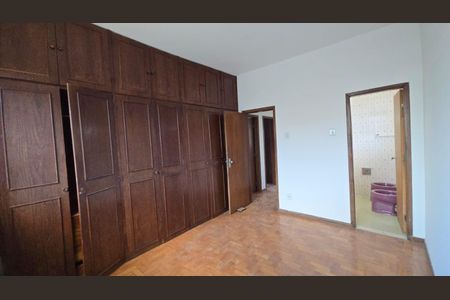 Casa para alugar com 210m², 5 quartos e 1 vaga