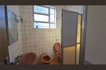 Casa para alugar com 210m², 5 quartos e 1 vaga