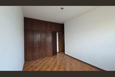 Casa para alugar com 210m², 5 quartos e 1 vaga