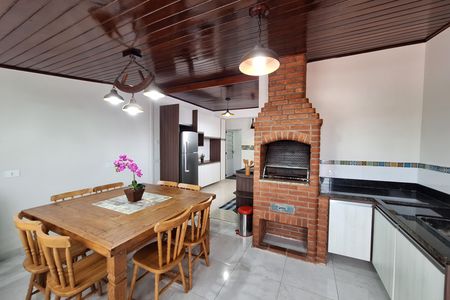 Apartamento à venda com 76m², 2 quartos e 1 vaga Apartamento à venda com 76m², 2 quartos e 1 vagaÁrea gourmet