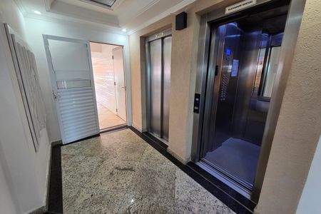 Apartamento para alugar com 68m², 2 quartos e 1 vagaÁrea comum