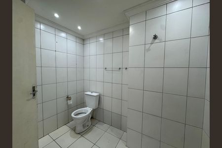 Banheiro de apartamento à venda com 2 quartos, 60m² em Metalúrgicos, Osasco