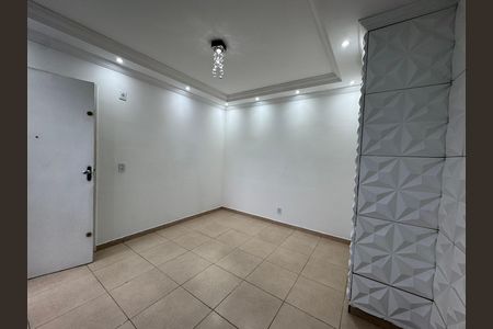 Sala de apartamento à venda com 2 quartos, 60m² em Metalúrgicos, Osasco