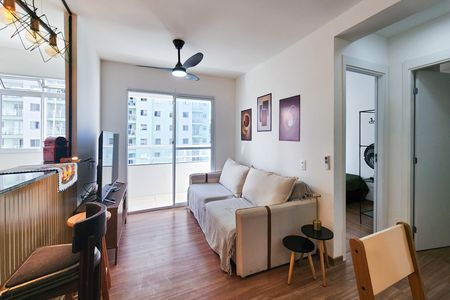 Sala  de apartamento à venda com 2 quartos, 50m² em Santo Cristo, Rio de Janeiro