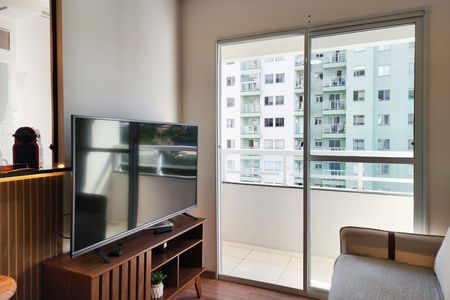 Sala  de apartamento à venda com 2 quartos, 50m² em Santo Cristo, Rio de Janeiro