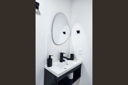 Apartamento à venda com 50m², 2 quartos e sem vaga Apartamento à venda com 50m², 2 quartos e sem vagaBanheiro