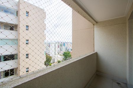 Apartamento para alugar com 64m², 2 quartos e 2 vagas Apartamento para alugar com 64m², 2 quartos e 2 vagasVaranda da sala