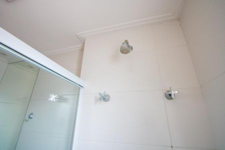 Apartamento para alugar com 64m², 2 quartos e 2 vagas Apartamento para alugar com 64m², 2 quartos e 2 vagasBanheiro do quarto 1