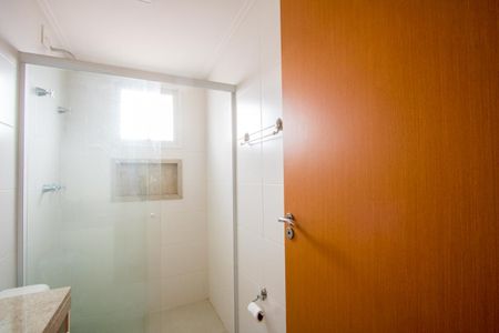 Apartamento para alugar com 64m², 2 quartos e 2 vagas Apartamento para alugar com 64m², 2 quartos e 2 vagasBanheiro social