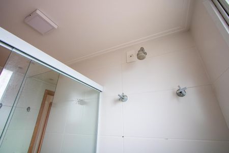 Apartamento para alugar com 64m², 2 quartos e 2 vagas Apartamento para alugar com 64m², 2 quartos e 2 vagasBanheiro social